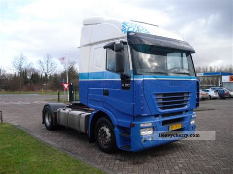 Iveco Strallis Standard Tractor Trailer Unit Photo And Specs