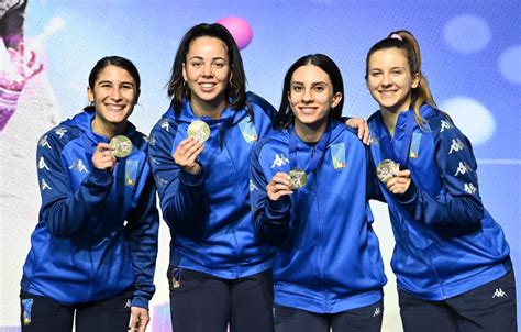 SCHERMA DOMINIO DEL FIORETTO AZZURRO A PARIGI Romanews