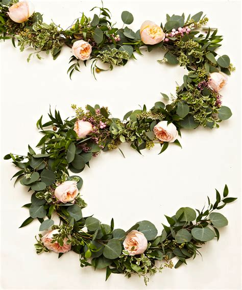 The Joyful Tradition Of Flower Garland For Weddings The Fshn