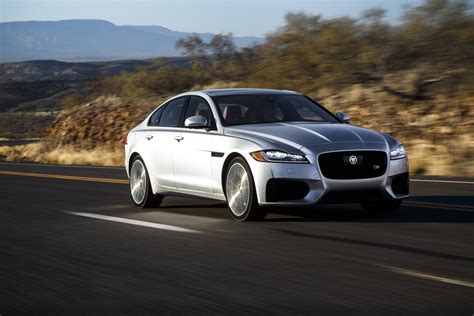 Jaguar Xf Performance Review The Car Connection