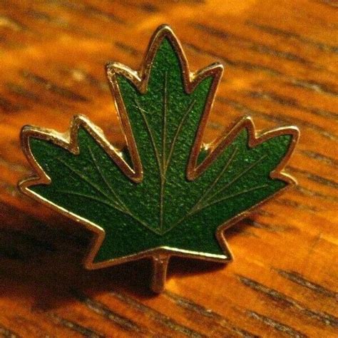 Green Maple Leaf Lapel Pin - Vintage Canada Canadian Cloisonne Maple ...