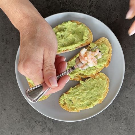 Crostini Con Gamberetti Ricetta Con Crema Avocado Antipasto