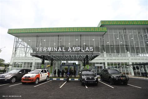 Foto Jokowi Resmikan Terminal Amplas Di Medan Ketahui 7 Faktanya