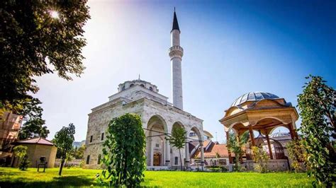 TOKOM RAMAZANA U BANJA LUCI TERAVIH NAMAZ KLANJA SE U 14 MUKABELE U