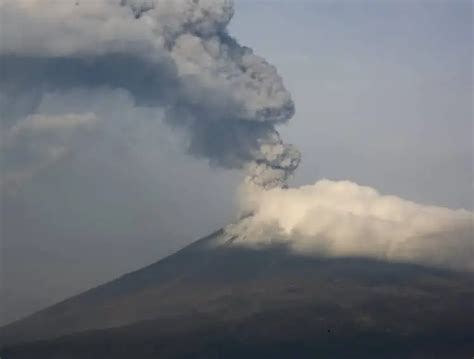 Paco Zea Popocatépetl presenta dos explosiones en 24 horas