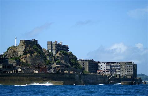 H.I.A.T. - Hey, I abandoned that!: Hashima Island, Japan`s Abandoned City