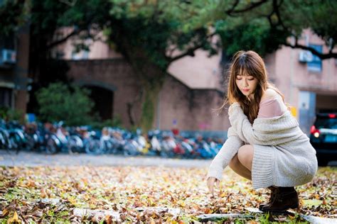 4k Asian Bokeh Sitting Foliage Brown Haired Hd Wallpaper Rare