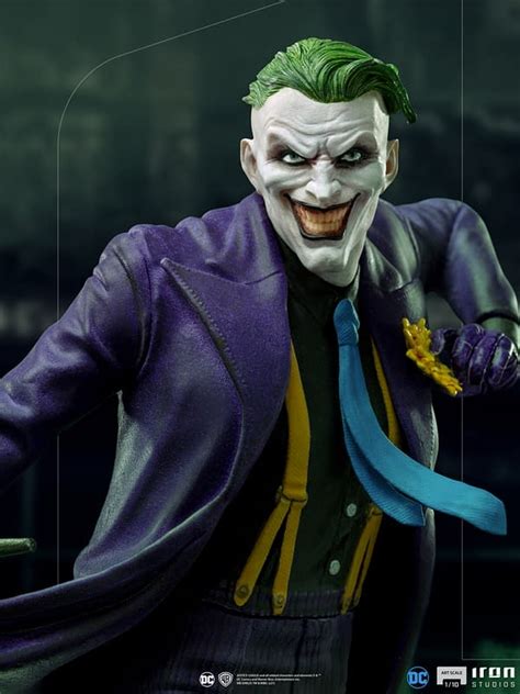 The Joker Receives New Deluxe Dc Comics Statue From Iron Studios