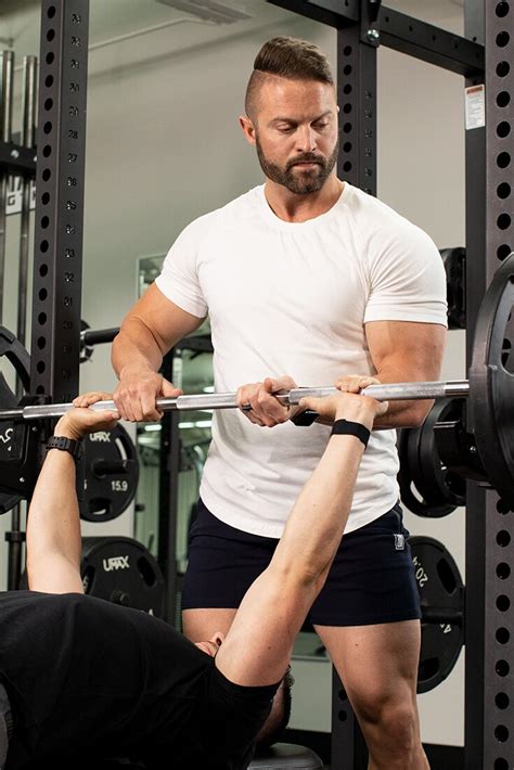 Spotting 101 How To Spot The Bench Squat And Dumbbell 52 Off