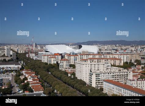 Blick Auf Stade Velodrome Von Unite D Habitation Marseille