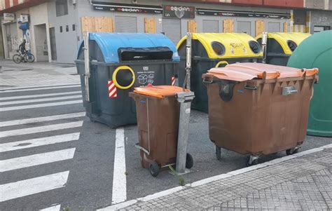 Vitoria Recorta Notablemente Recogidas De Basura En Fiestas Norte