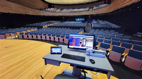 How A Syracuse Auditorium Transforms From Lecture Hall To Debate Stage