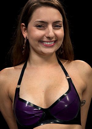 Babe Today Device Bondage Beretta James Missy Minks Mz Berlin Oiledboob
