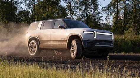 The New Rivian R1T And R1S Faster Than A Lamborghini Packed With