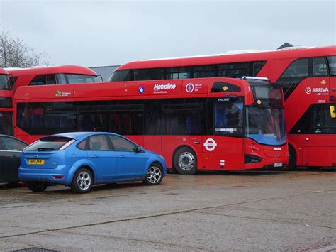 LJ24 ZLN | Bluestar Depot, Eastleigh | Alfie crouch | Flickr