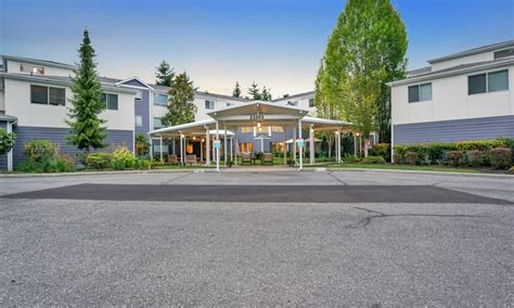 Photos of Mountlake Terrace Plaza in Mountlake Terrace, WA