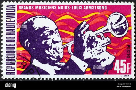 Louis armstrong playing trumpet hi-res stock photography and images - Alamy