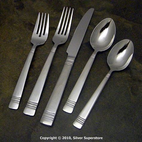 Longwood II stainless flatware at discount - Reed & Barton