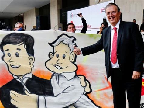 Presume Ebrard Manta Con Caricatura De L Con L Pez Obrador Exc Lsior