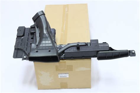 Nissan Murano Quest Oem Genuine Engine Air Inlet