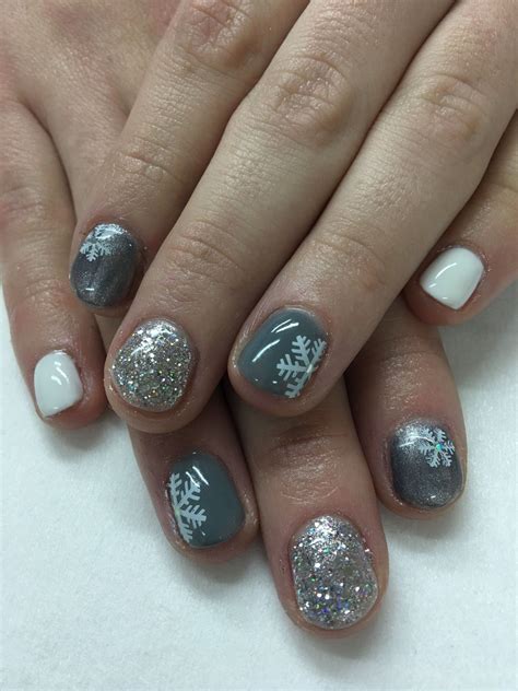 Gel Nails Ideas Short Simple Christmas