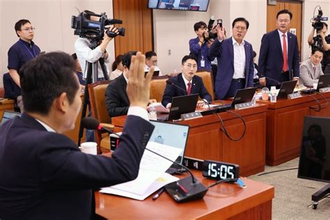 민주당 尹 내외 정조준전례 없는 청원發 청문회로 탄핵열차 시동