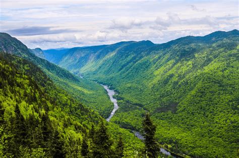 Le Scotora Randonnée Au Parc Jacques Cartier Au Québec