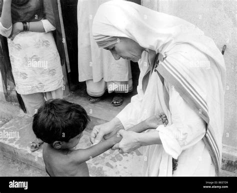 Mother Teresa Helping The Dying