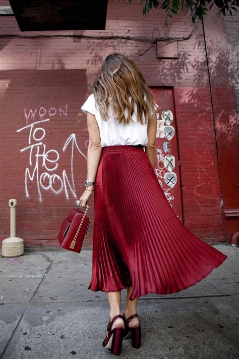 T Shirt Pleated Midi Skirt Fashion Red Pleated Skirt Fashion Outfits