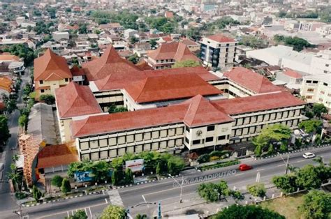 Maukuliah Universitas Slamet Riyadi