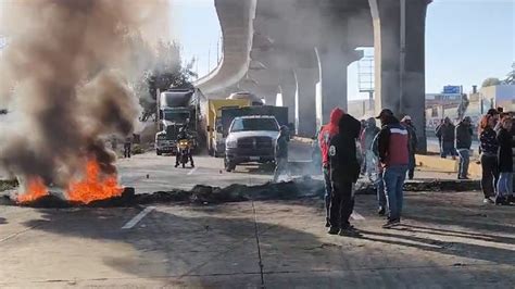 México Puebla Bloquean Autopista Por Persona Desaparecida Unotv