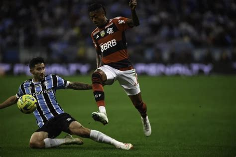 Flamengo Ter Bruno Henrique Como Desfalque Por Dois Jogos Do Brasileiro