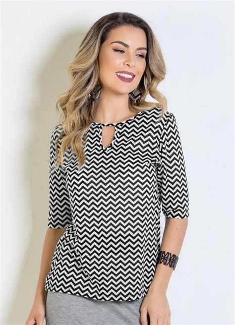 Blusa Manga Chevron Vazado No Decote Queima De Estoque