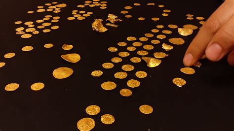 England's largest-ever hoard of Anglo-Saxon gold coins unearthed in Norfolk field | UK News ...