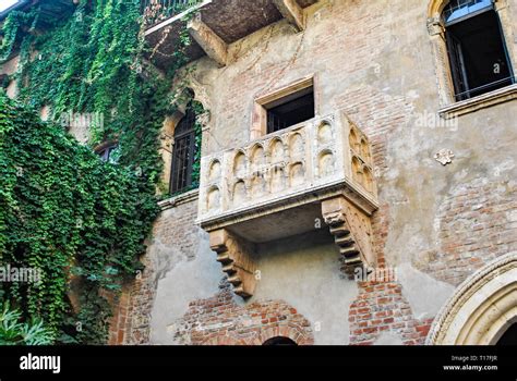 Romeo And Juliet Balcony Hi Res Stock Photography And Images Alamy