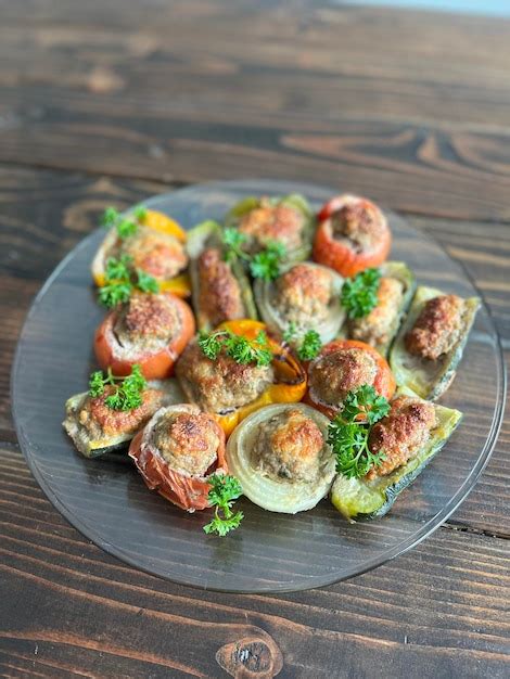 Premium Photo Meat Stuffed Vegetables