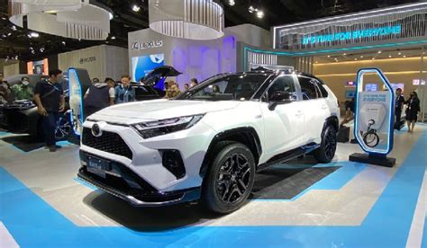 Kejutan Toyota Rav Gr Sport Phev Sapa Jaw Carmudi Indonesia