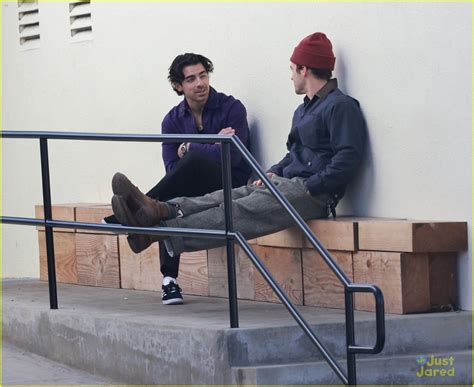 Joe Jonas Heads to Lunch with Friends After Announcing New Jonas ...