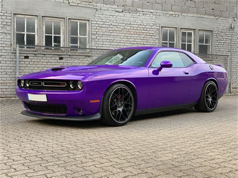 Dodge Challenger Mit Der Einteiligen Schmidt Gambit By