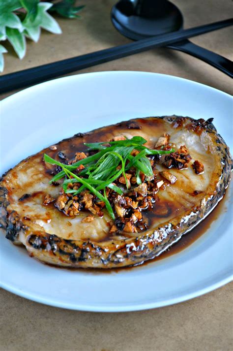 Grilled Cod Fish in Garlic Crisps & Oyster Sauce 蒜酥蚝油烤鳕鱼 - Eat What Tonight