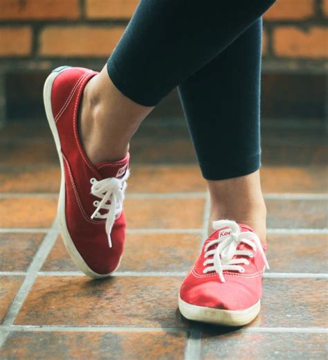 Pin On Sneakers Women Outfits Shoes Keds Style Red Keds