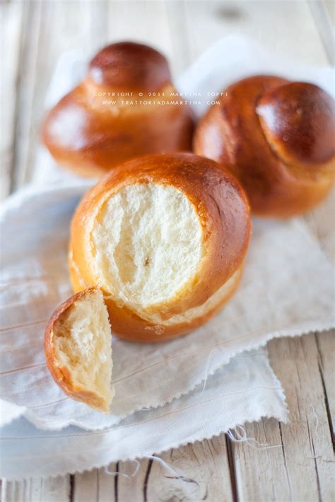 La Brioche Col Tuppo Il Simbolo Della Colazione Siciliana Per