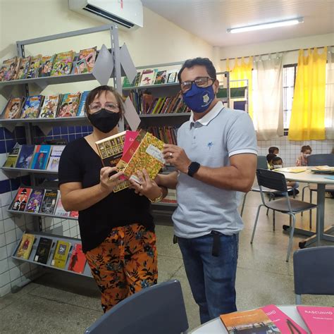 Jania Souza Spvarn Cultural Gilv Nia Machado Entrega Doa Es De Livros