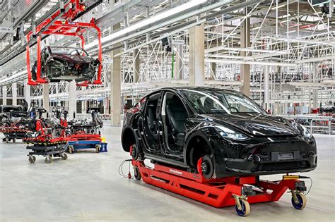 Tesla Ora Sotto Accusa Anche Da Parte Di Eeoc Vediamo Cosa Sta