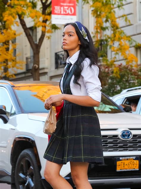 ‘Gossip Girl’ Fashion Trends: How The Reboot Embrace Prep School Flair | StyleCaster