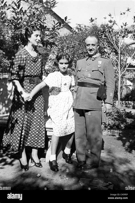 Francisco Franco with his family, 1936 Stock Photo - Alamy