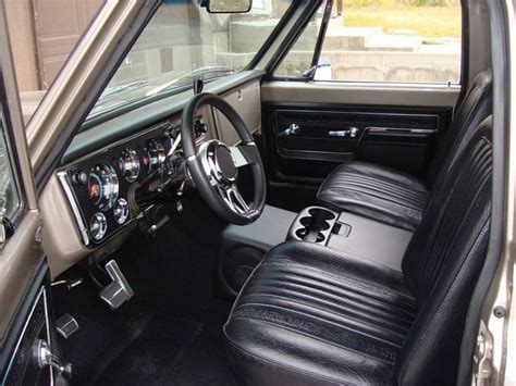 69 C10 Interior