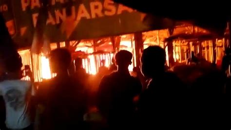 Puluhan Kios Di Pasar Banjarsari Ciamis Ludes Terbakar Api Diduga Dari