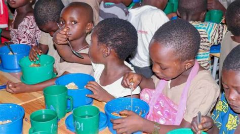 F R Essen Und Unterrichtsmaterial Spenden F R Weilheimer Schule In Togo