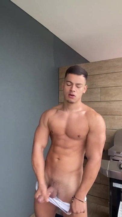 Sexy Naked Muscular Guy XHamster